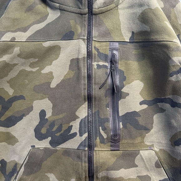 Nike Camouflage Zip-up Tech Fleece Hoodie Medium - Picture 4 of 7